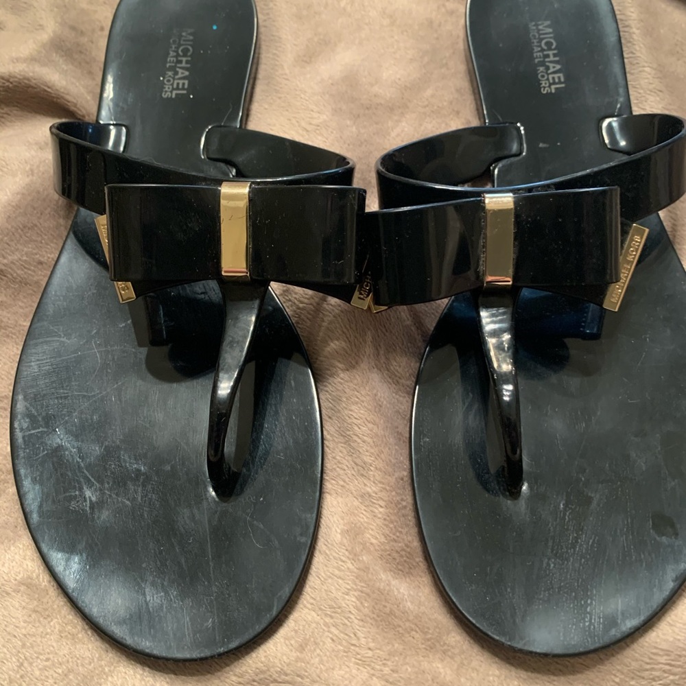Michael Kors Black patent leather flip flops